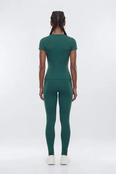 https://cdn.shopify.com/s/files/1/0293/9277/files/01-22-26_S6PM_8_B12504SP1305_Green_RA_AA_18-03-57_67310-52_EH_BH_BG.jpg?v=1769742807&with=400&height=600