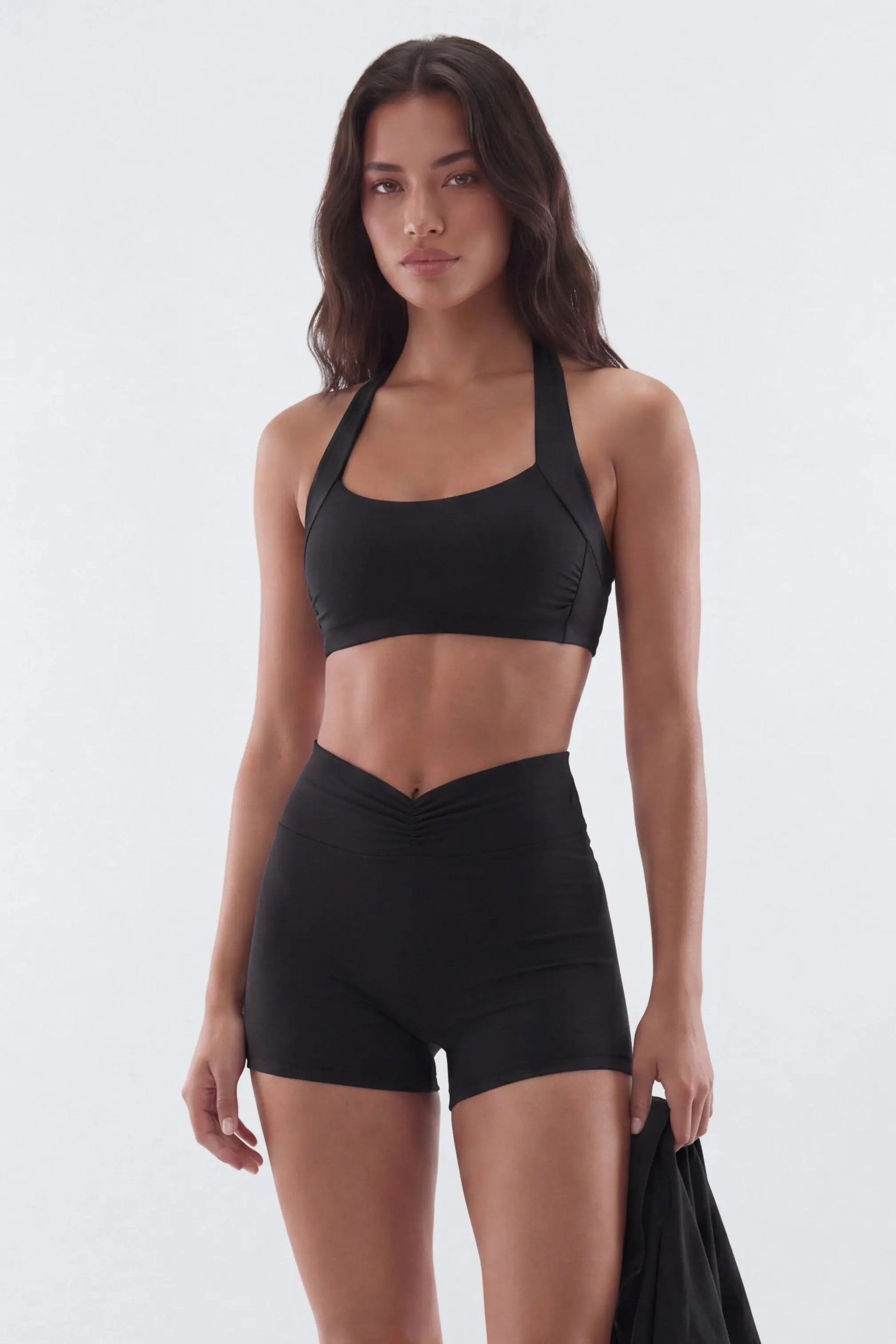 https://cdn.shopify.com/s/files/1/0293/9277/files/04-23-26_S9_16_B425SP0501_Black_JG_IM_10-06-24_0493-8_EH_ES_JA.jpg?v=1778522459
