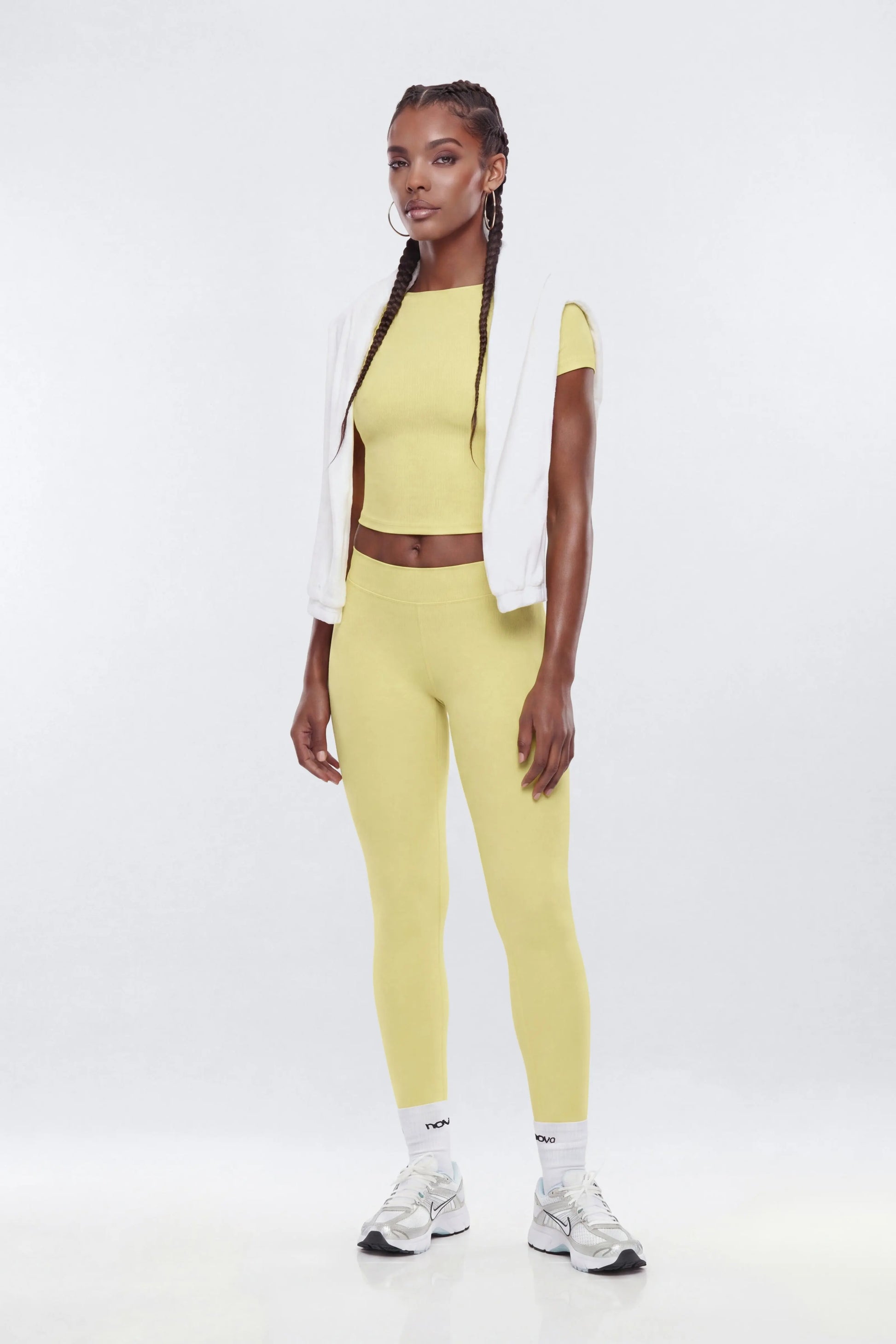 https://cdn.shopify.com/s/files/1/0293/9277/files/04-23-26_S9_24_B12503SP1207_Yellow_CXB_IM_10-48-26_39369-1_EH_ES_JA_f991d7f7-be6e-45bb-8592-13680f769345.jpg?v=1778512446