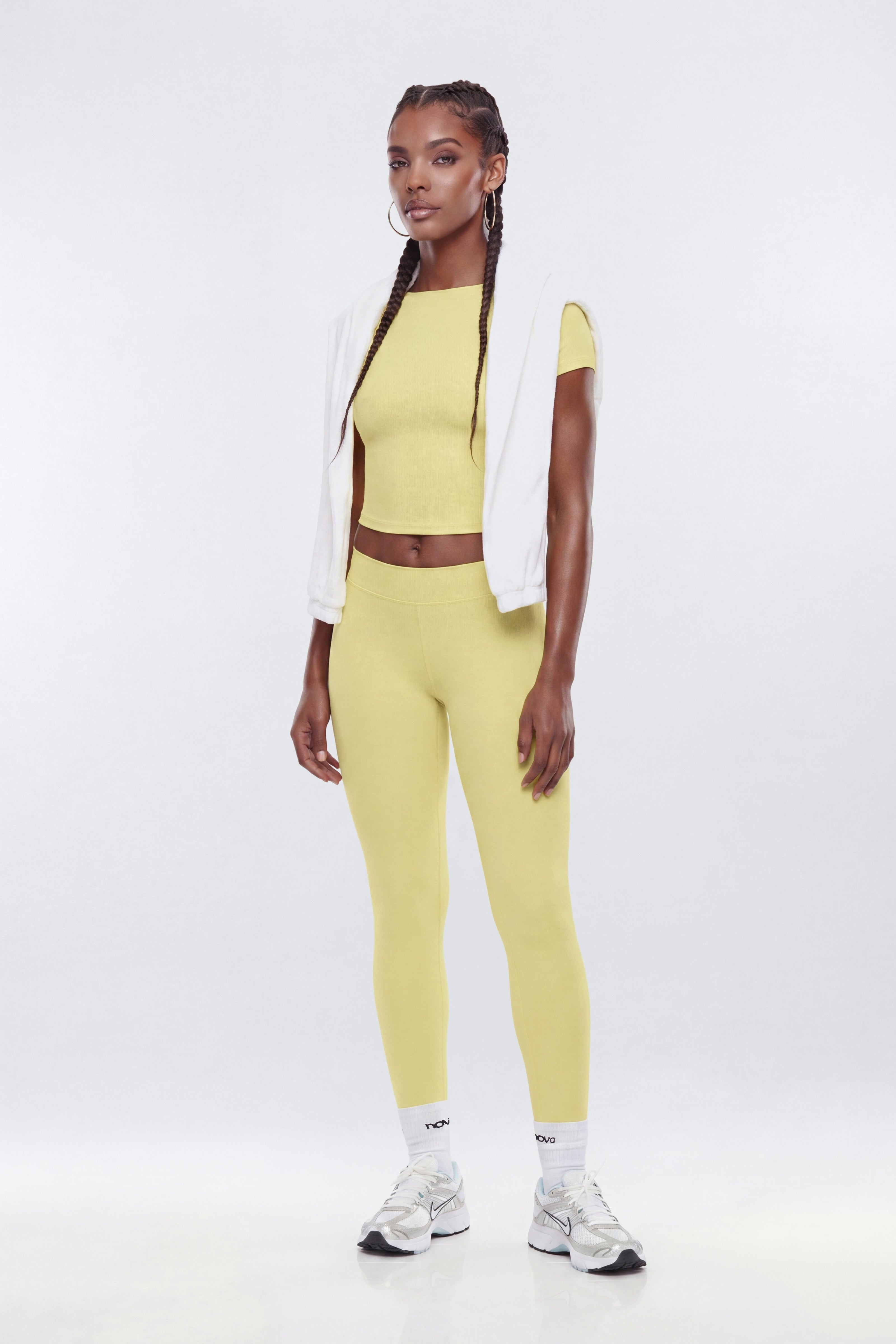 https://cdn.shopify.com/s/files/1/0293/9277/files/04-23-26_S9_24_B12503SP1207_Yellow_CXB_IM_10-48-26_39369-1_EH_ES_JA_f991d7f7-be6e-45bb-8592-13680f769345.jpg?v=1778512446