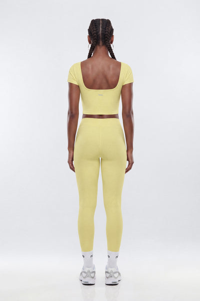https://cdn.shopify.com/s/files/1/0293/9277/files/04-23-26_S9_25_B125SB1203_Yellow_CXB_IM_10-48-16_39328-2_EH_ES_JA.jpg?v=1778512373&with=400&height=600