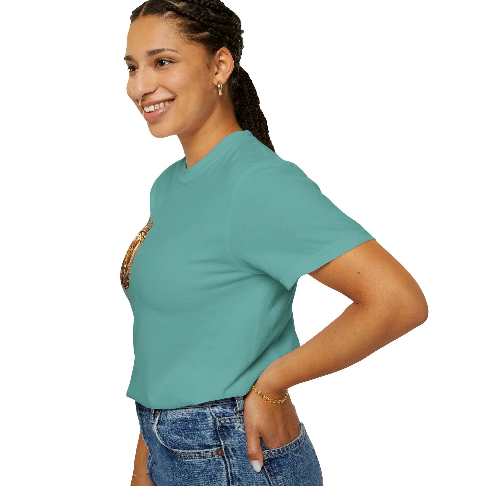 Lioness  T-shirt Printify