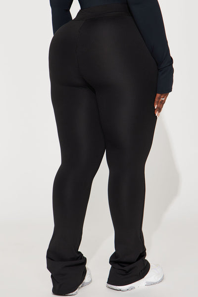 https://cdn.shopify.com/s/files/1/0293/9277/files/11-22-23Studio3_RA_IM_10-20-18_3_M4892_Black_P_27877_PLUS_JB_JB.jpg?v=1749589105&with=400&height=600