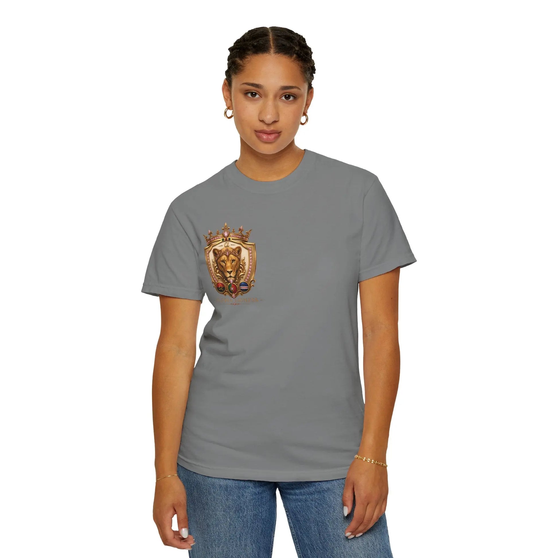 Lioness  T-shirt Printify